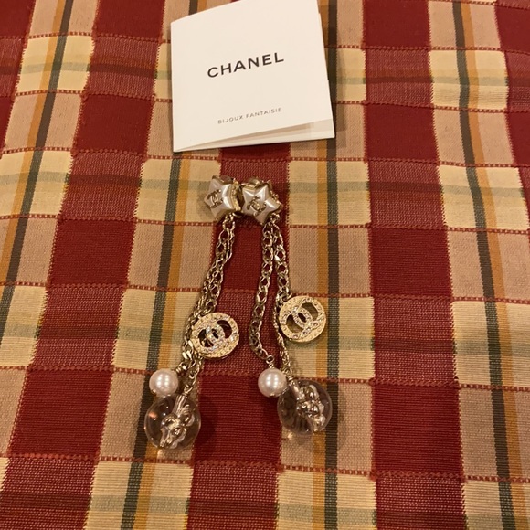 Authentic Chanel earrings - Picture 4 of 13